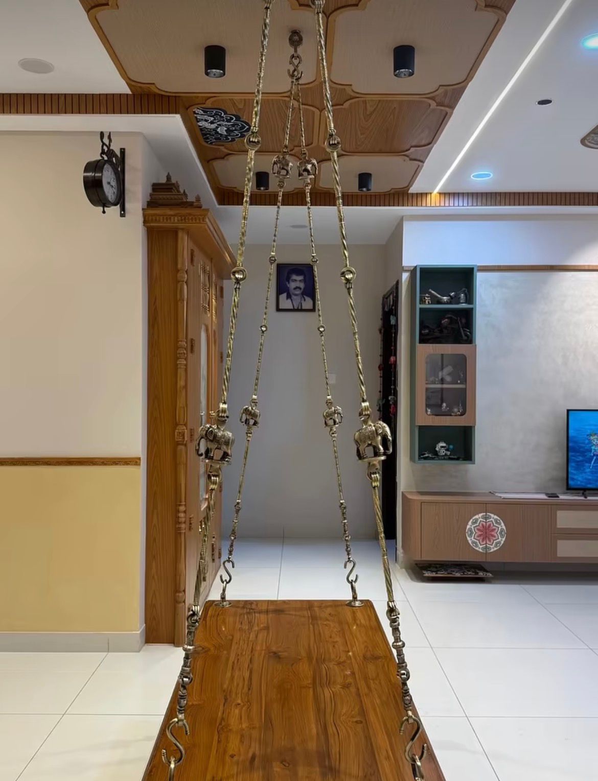 Foyer — Brass Oonjal Swing